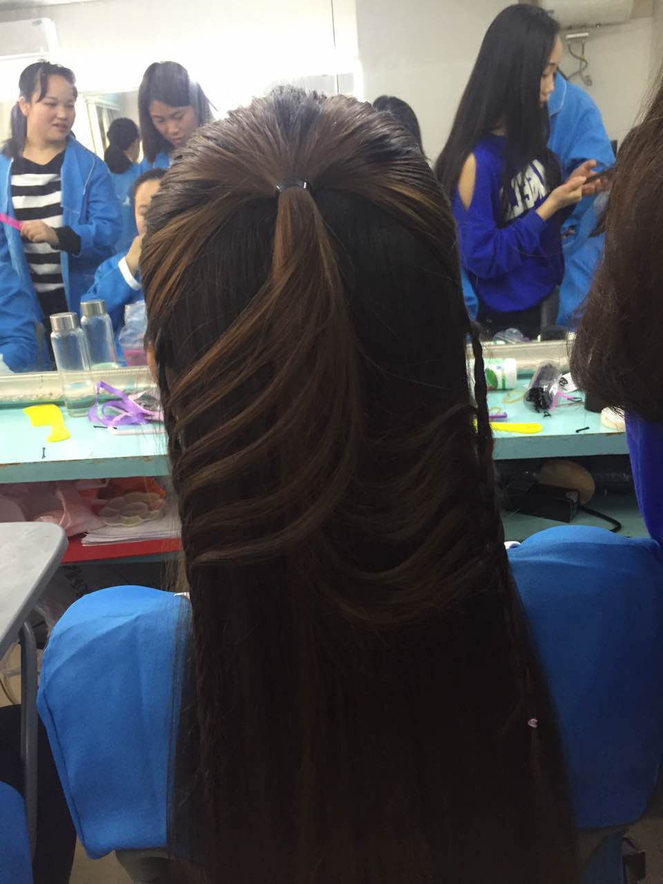 亿美达美容美发化妆学校