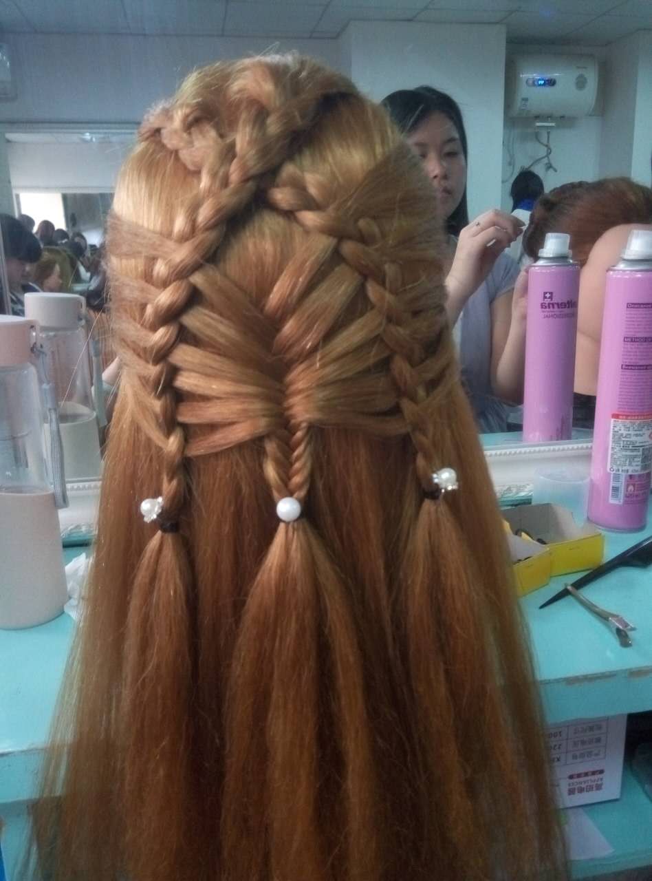 怀化哪里有好的化妆学校？