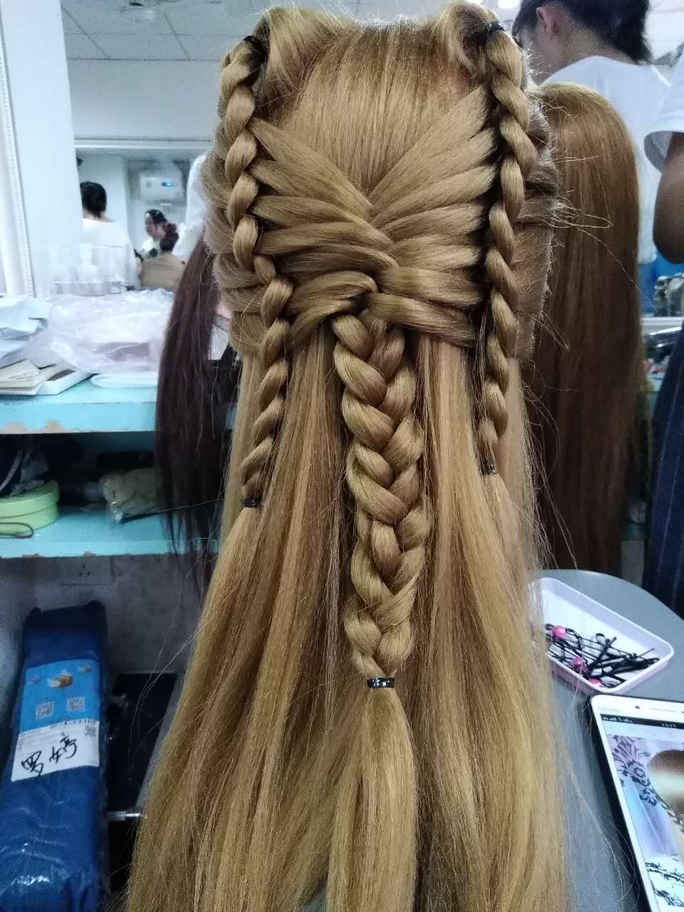 怀化哪里有好的化妆学校？