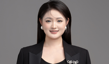 亿美达高级化妆导师—李蔓